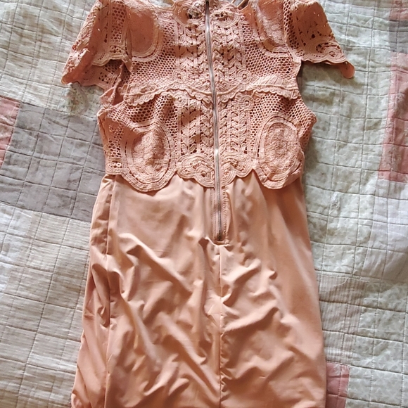 Peach cap sleeve dress - Picture 4 of 4